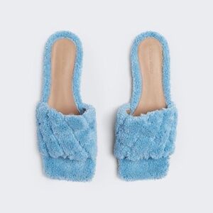 BOTTEGA VENETA Padded Flat Sandals sz 37 NWB